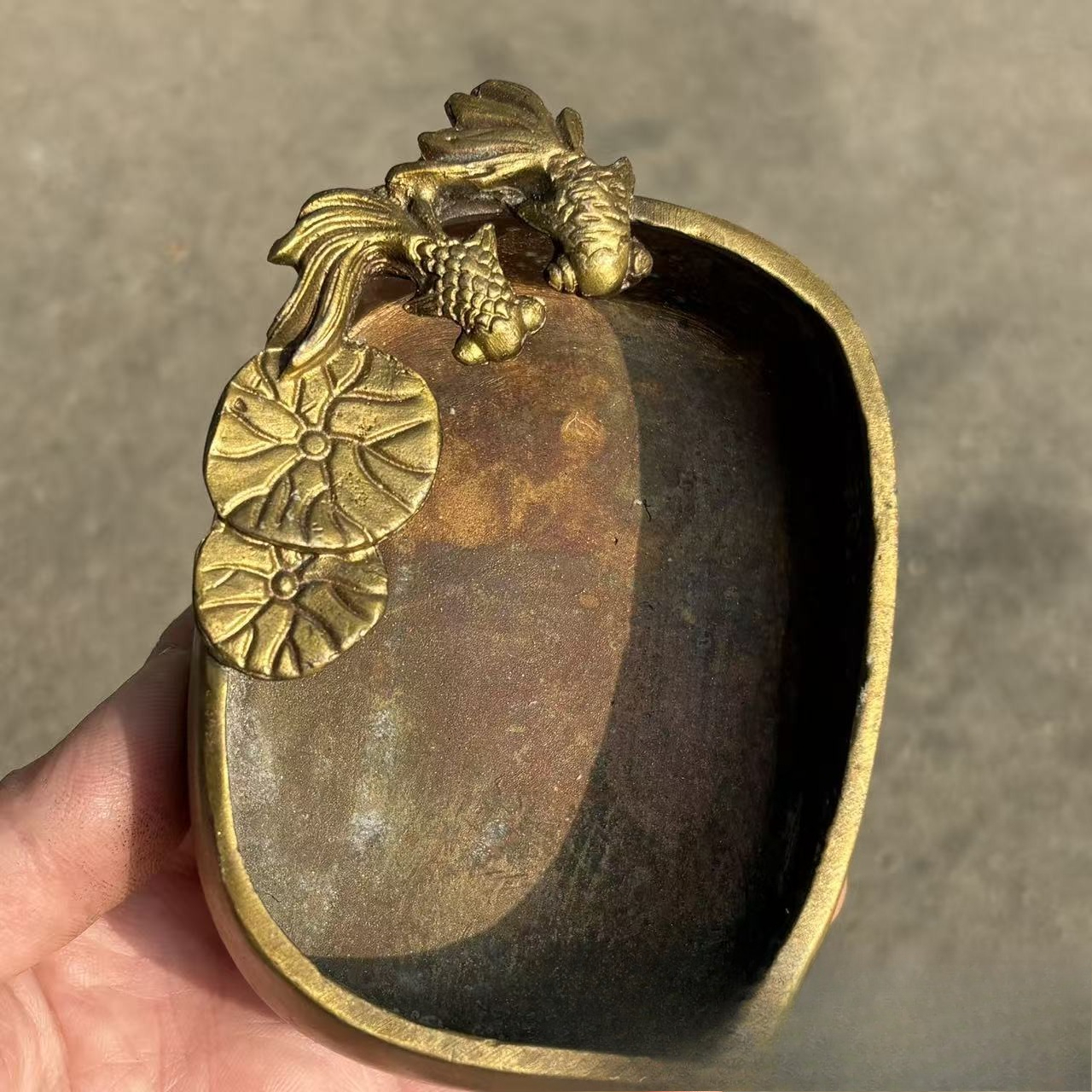 Vintage Collectible Ashtrays - 빈티지 황동 보관 접시, 금붕어 연꽃